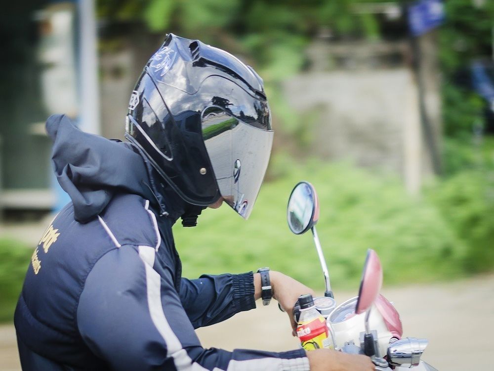 El 23 de enero comienza a regir la norma técnica para cascos de motociclistas